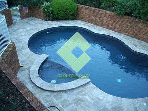 outdoor_pool_travertine_tiles_lunar_cleaning